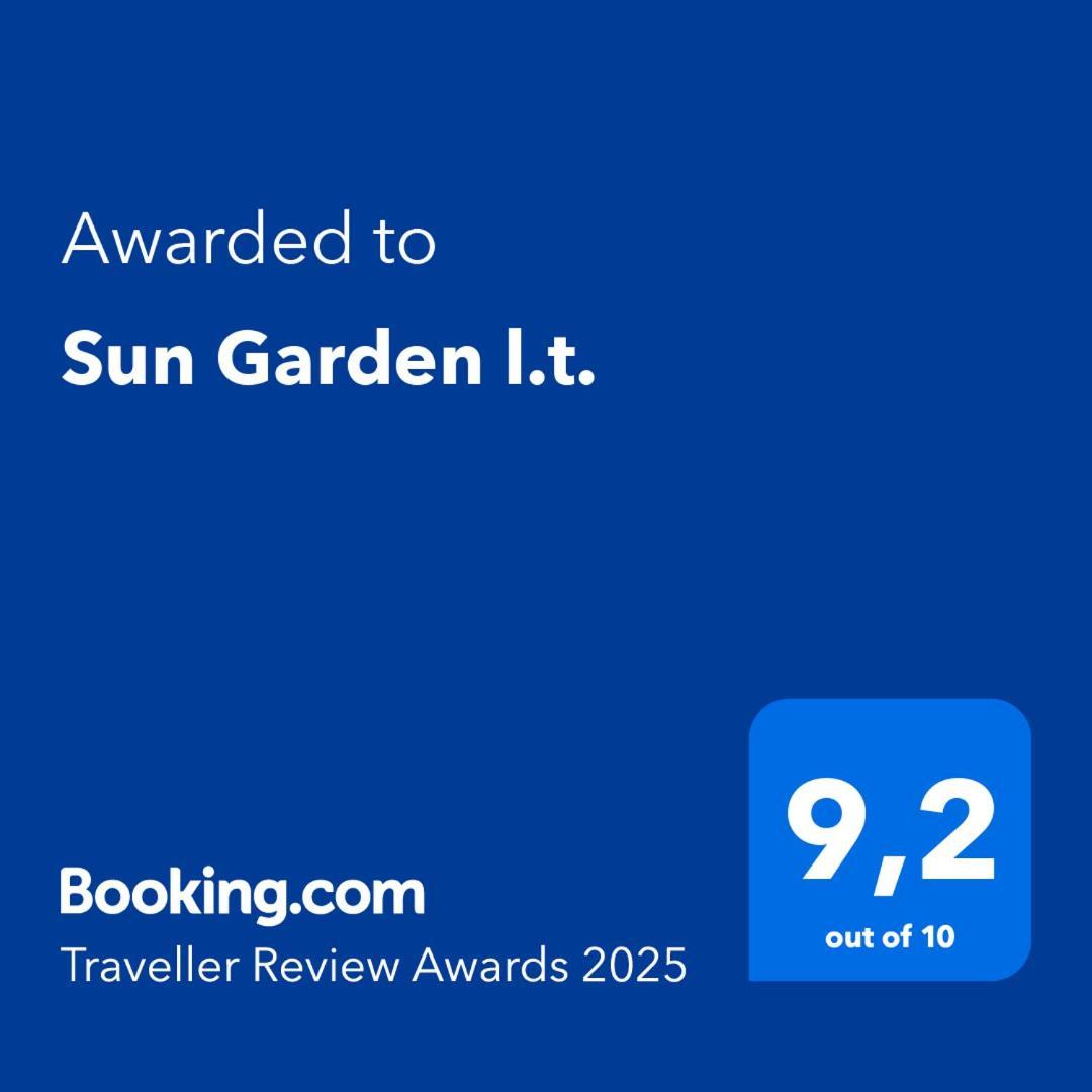 Sun Garden L.T. Διαμέρισμα Φιουμιτσίνο Εξωτερικό φωτογραφία